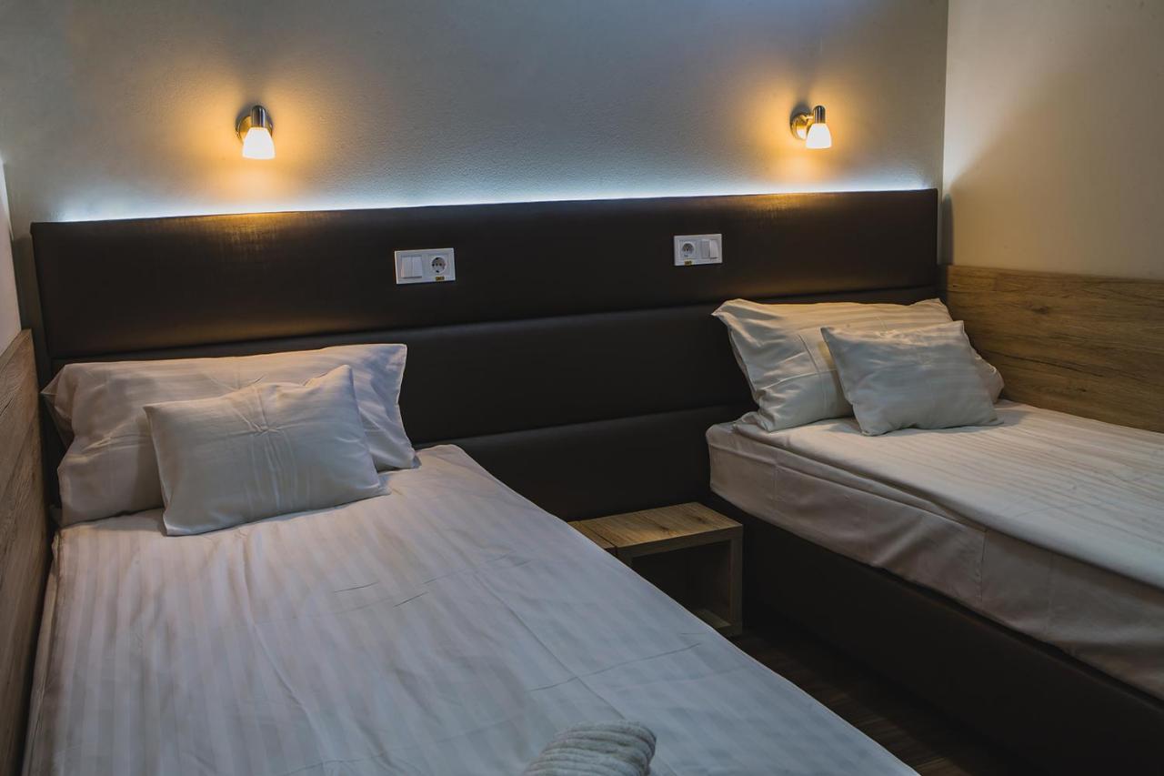 Sztar Motel Etterem Balassagyarmat Eksteriør billede